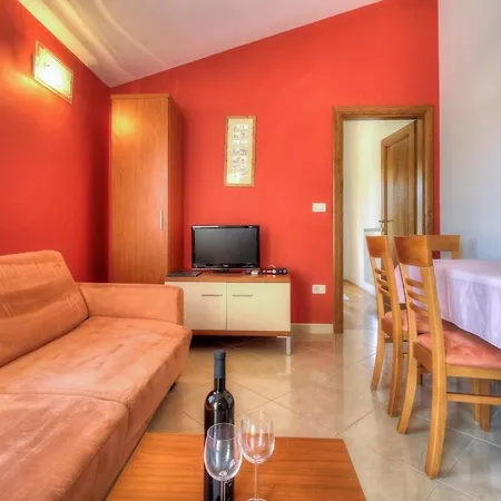 Family Friendly With A Swimming Pool Basanija, Umag - 3402 Apartament Savudrija