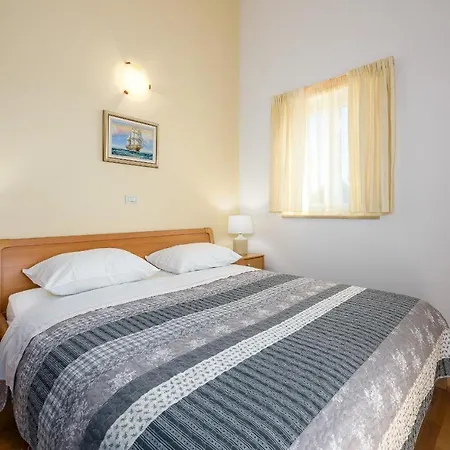 Apartment Family Friendly With A Swimming Pool Basanija, Umag - 3402 Savudrija