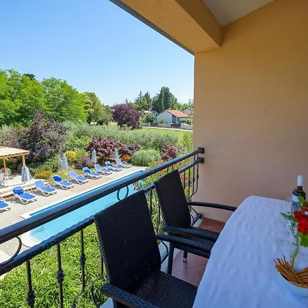 Family Friendly With A Swimming Pool Basanija, Umag - 3402 Apartament Savudrija